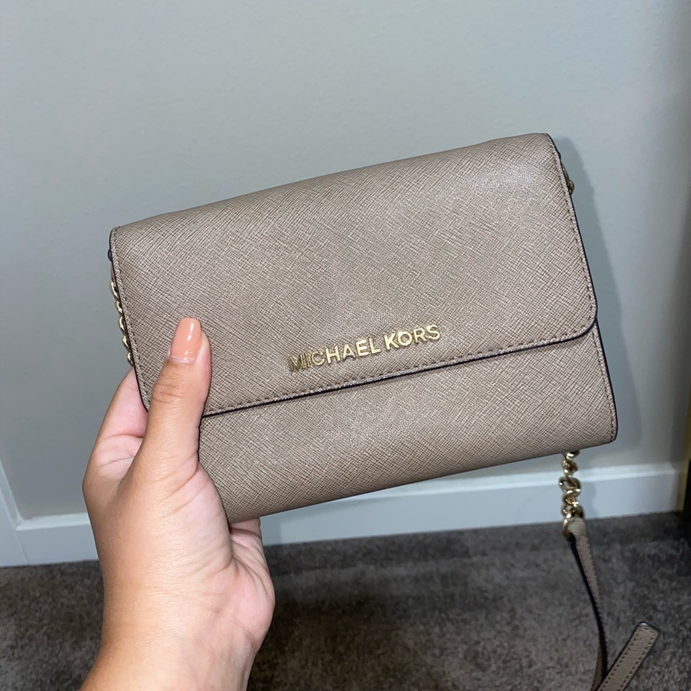 Michael Kors Crossbody Taupe